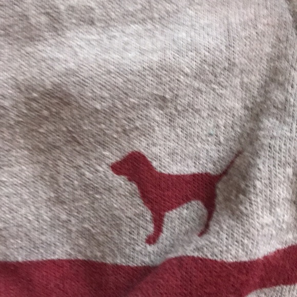 Vs pink sweatshirt central Michigan excellent condition size medium - Picture 4 of 4